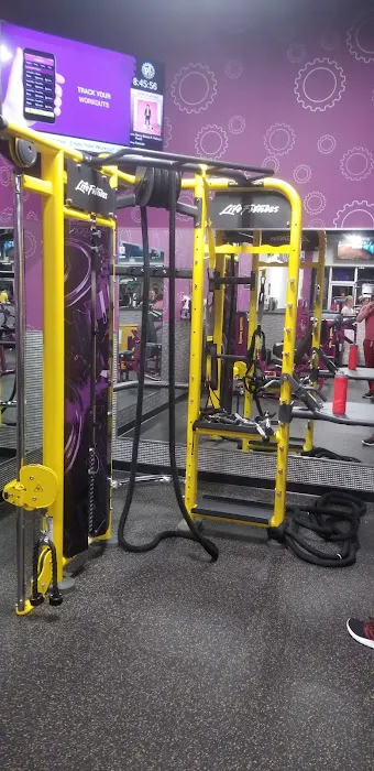 Planet Fitness Picture 6