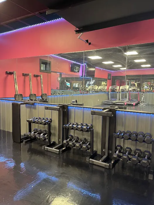 MOTIVATE. Women's Fitness Picture 8