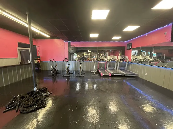 MOTIVATE. Women's Fitness Picture 10