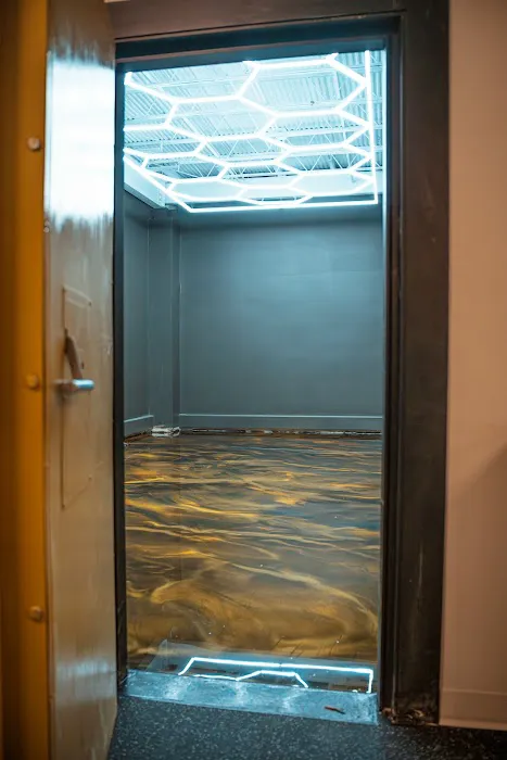 Vault 24/7 Fitness Picture 2