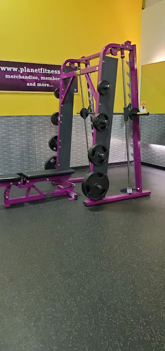 Planet Fitness Picture 6