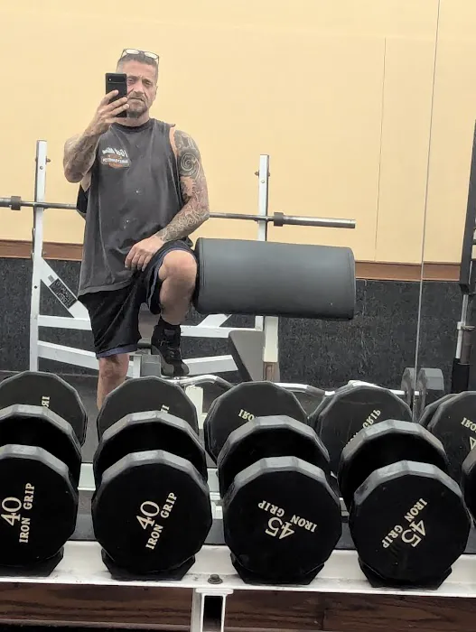 Gold's Gym - Frederick Picture 5
