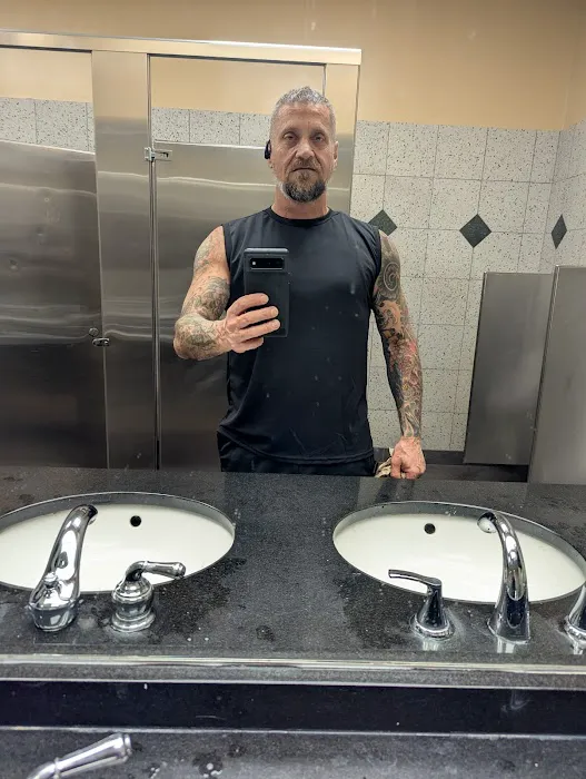 Gold's Gym - Frederick Picture 2