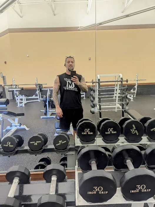 Gold's Gym - Frederick Picture 3