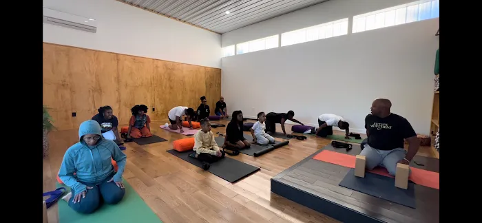 Sunlight & Yoga Picture 9