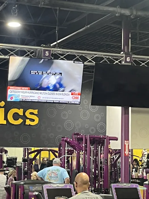 Planet Fitness Picture 1