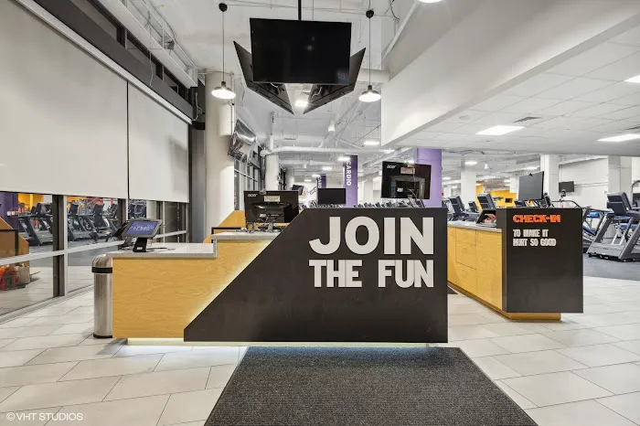 Crunch Fitness - College Park Picture 6