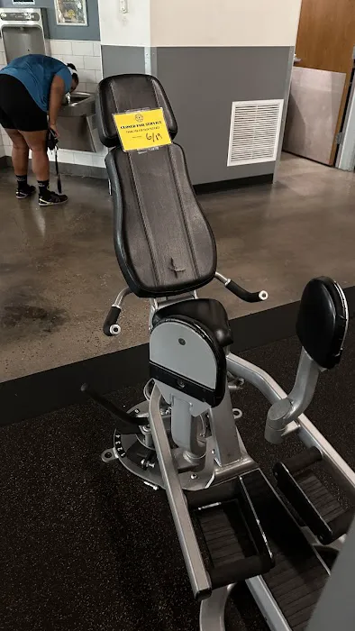Gold's Gym - Riverdale Park Picture 8