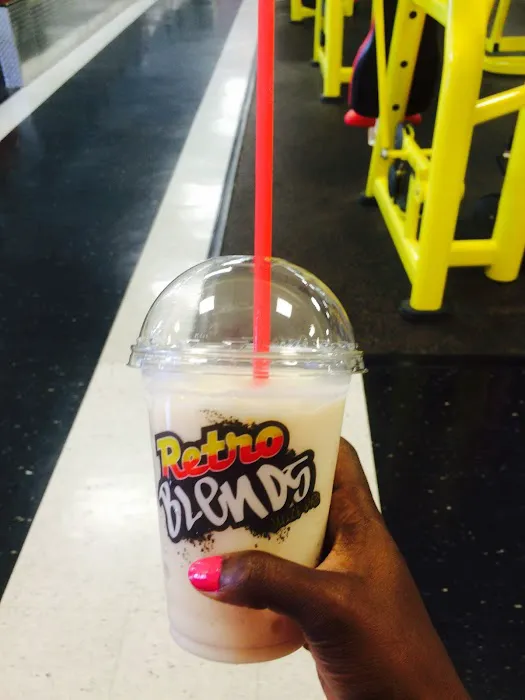Retro Fitness Picture 9