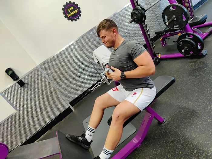 Planet Fitness Picture 9