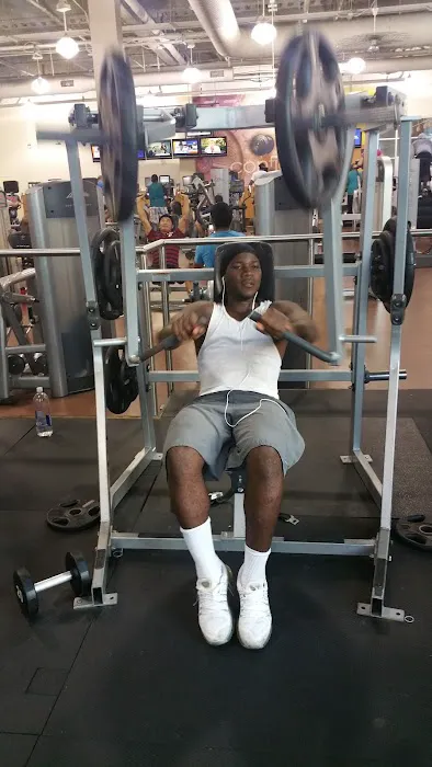 LA Fitness Picture 6