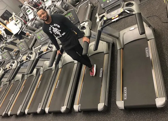 Gold's Gym Picture 8