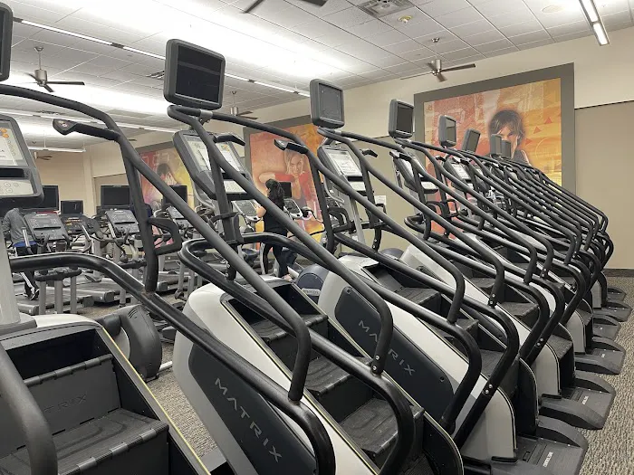 LA Fitness Picture 1