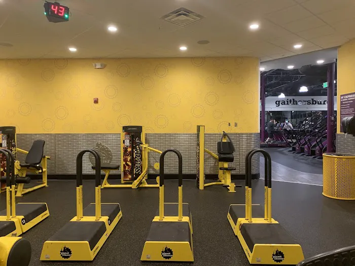 Planet Fitness Picture 9