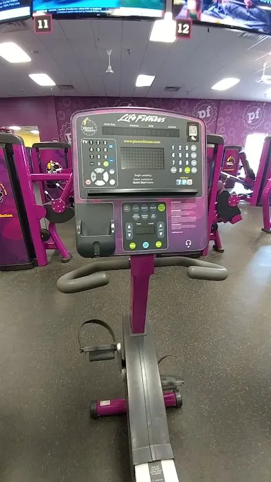 Planet Fitness Picture 9