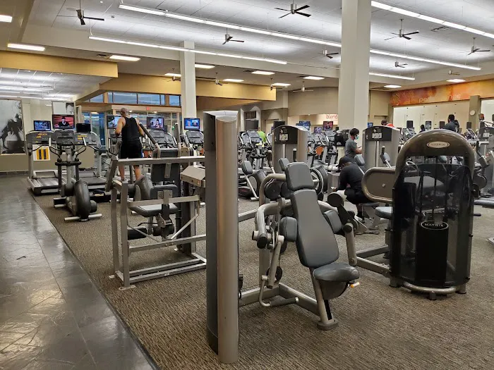 LA Fitness Picture 3