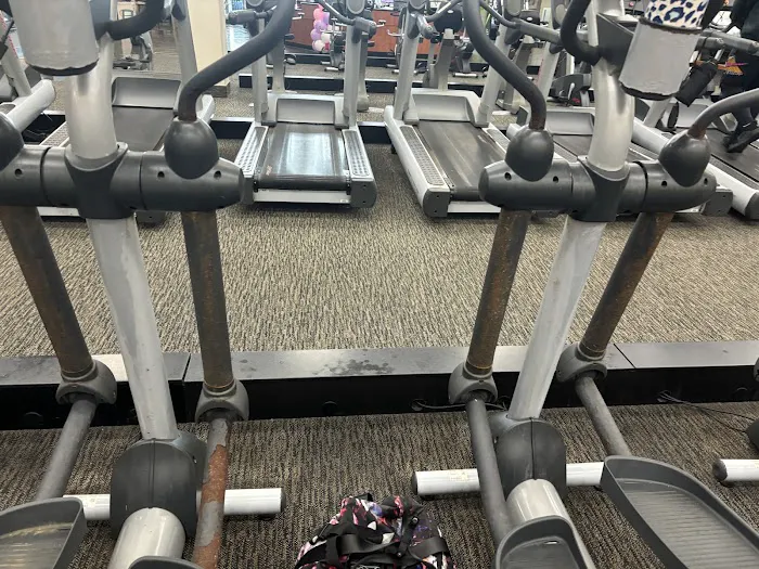 LA Fitness Picture 8