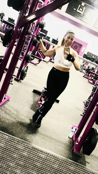 Planet Fitness Picture 10