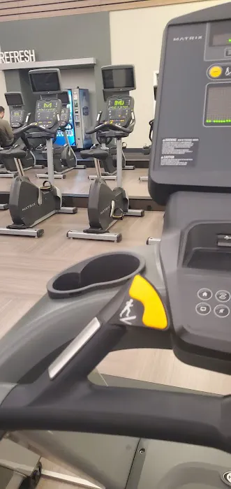 LA Fitness Picture 7