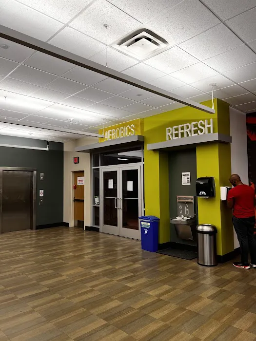 LA Fitness Picture 3