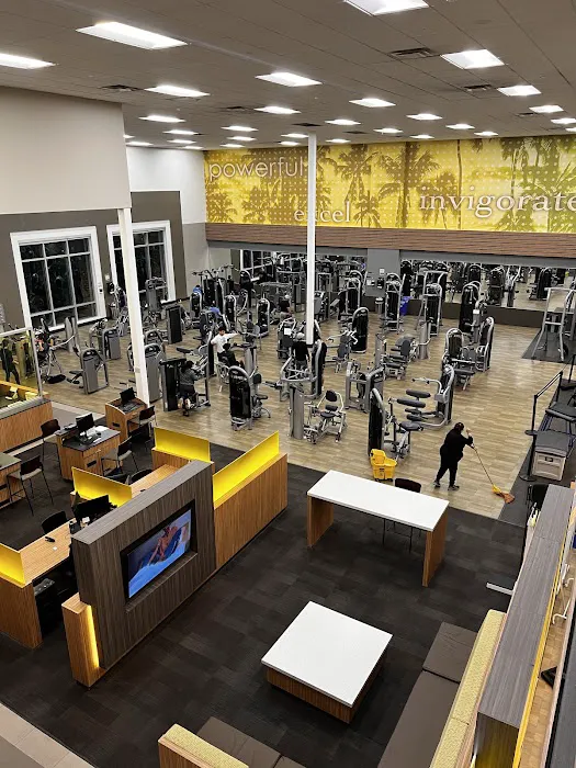 LA Fitness Picture 5