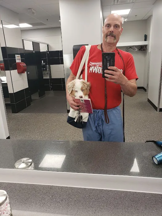 Retro Fitness Picture 4