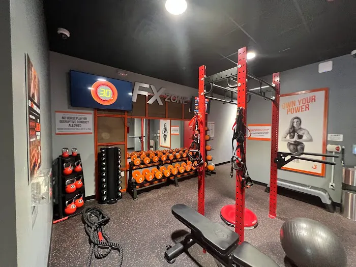 HOTWORX - Rochester Hills, MI - Crooks & Auburn Picture 1