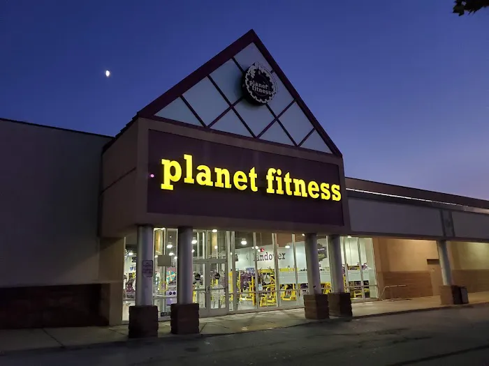 Planet Fitness Picture 1