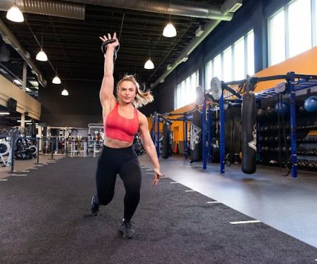 Crunch Fitness - Walker
