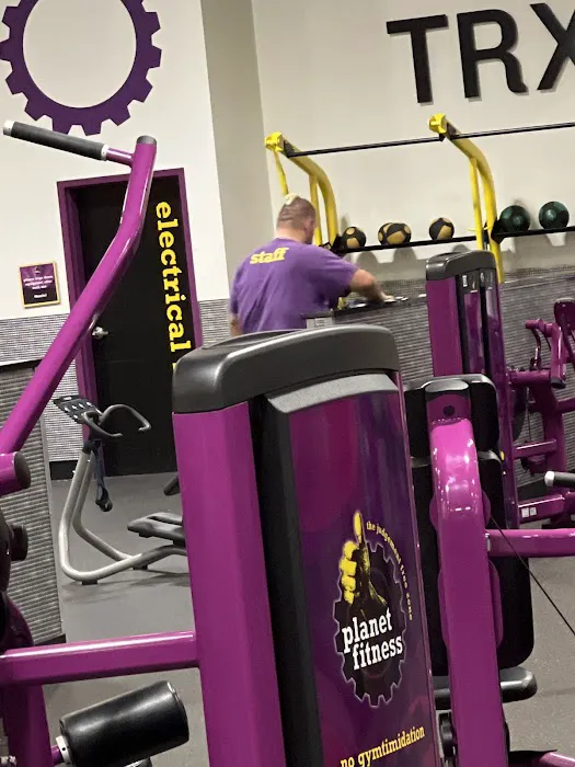 Planet Fitness Picture 7