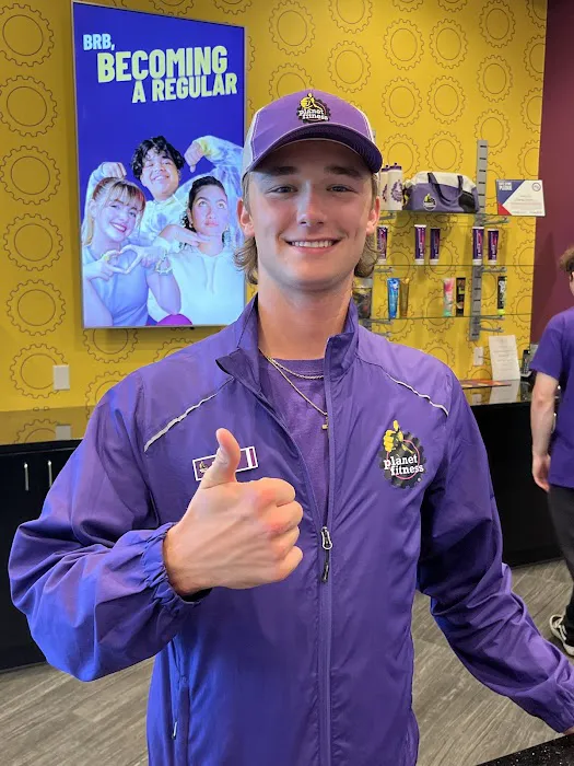 Planet Fitness Picture 10