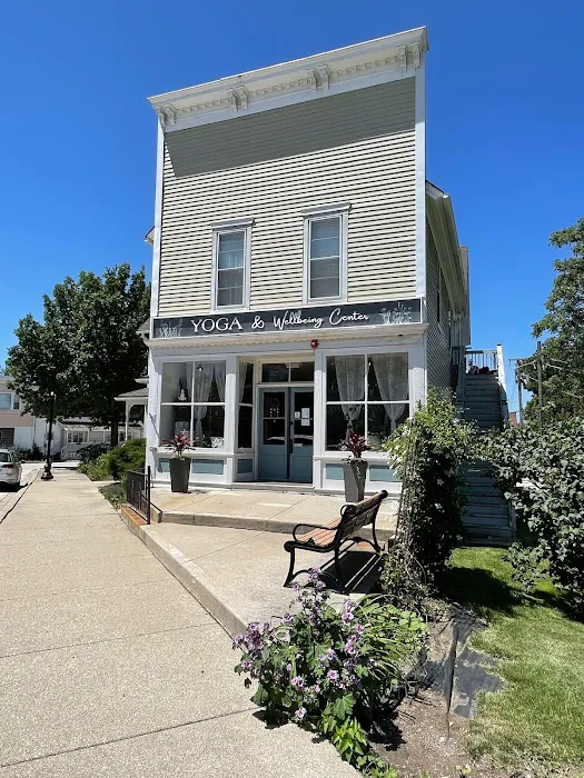 Evolve YOGA & Wellbeing Center Picture 1