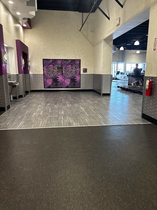 Planet Fitness Picture 6