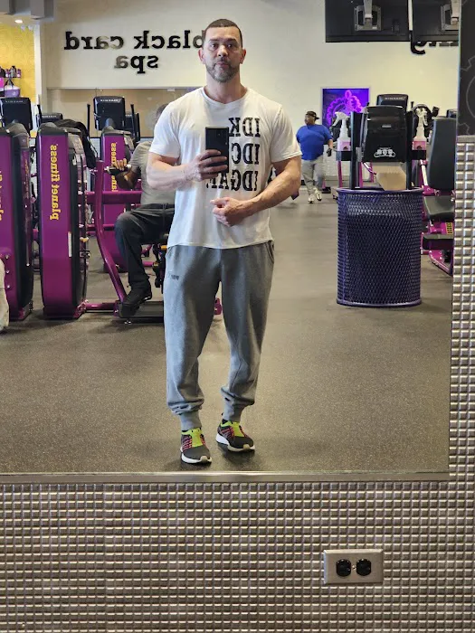 Planet Fitness Picture 7