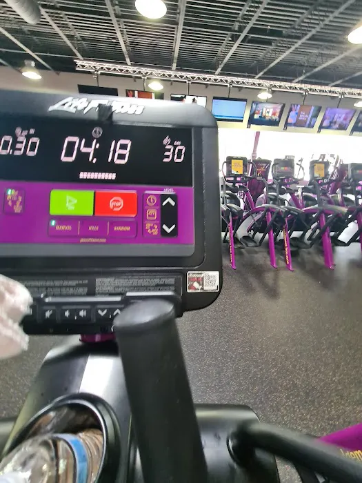 Planet Fitness Picture 7