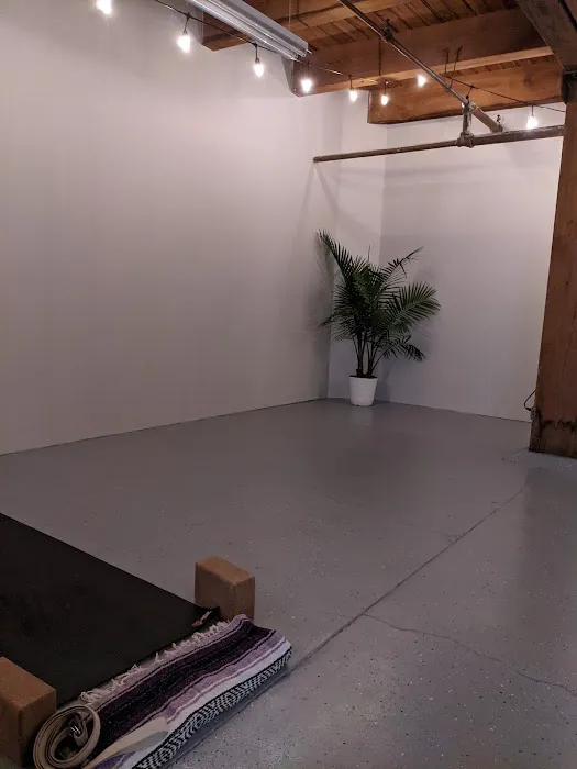 Yoga In Vogue Picture 1