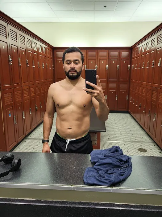 LA Fitness Picture 6