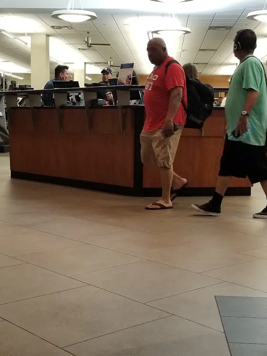 LA Fitness Picture 10