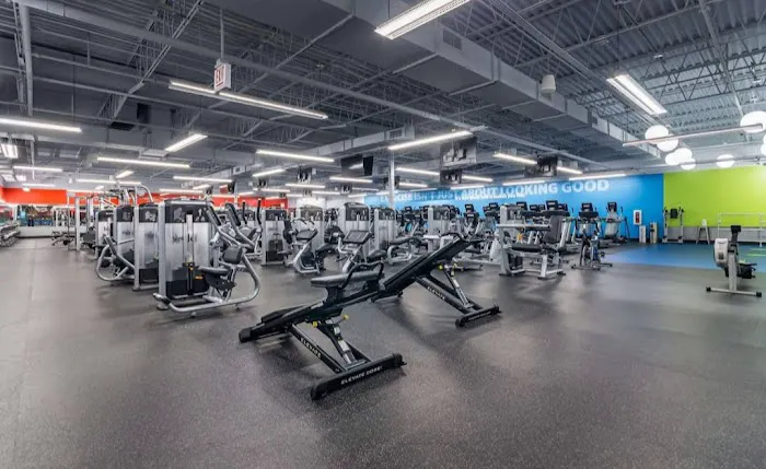 Blink Fitness Midway Picture 2