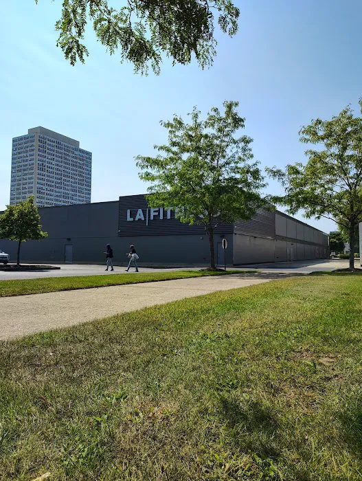 LA Fitness Picture 6