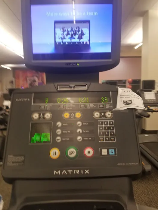 LA Fitness Picture 7