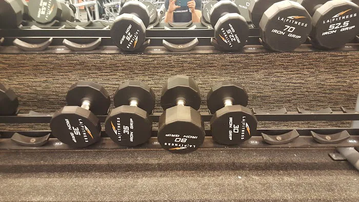 LA Fitness Picture 9