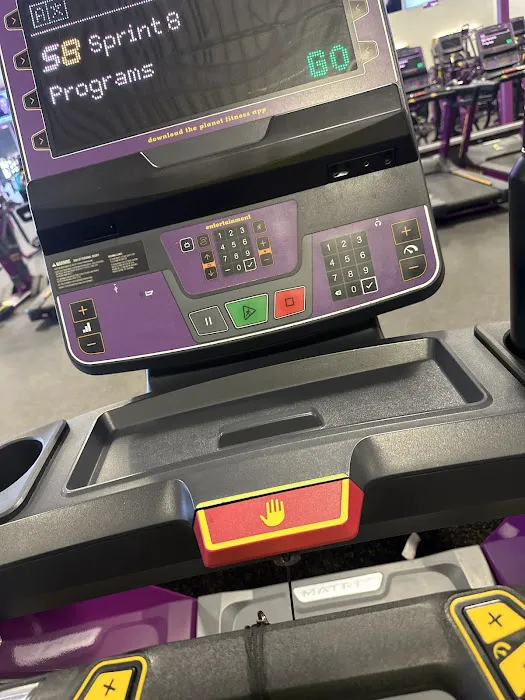 Planet Fitness Picture 6