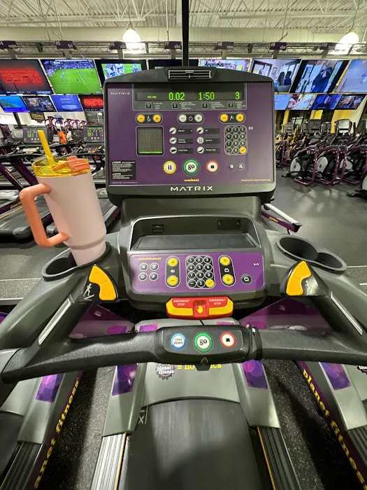 Planet Fitness Picture 6