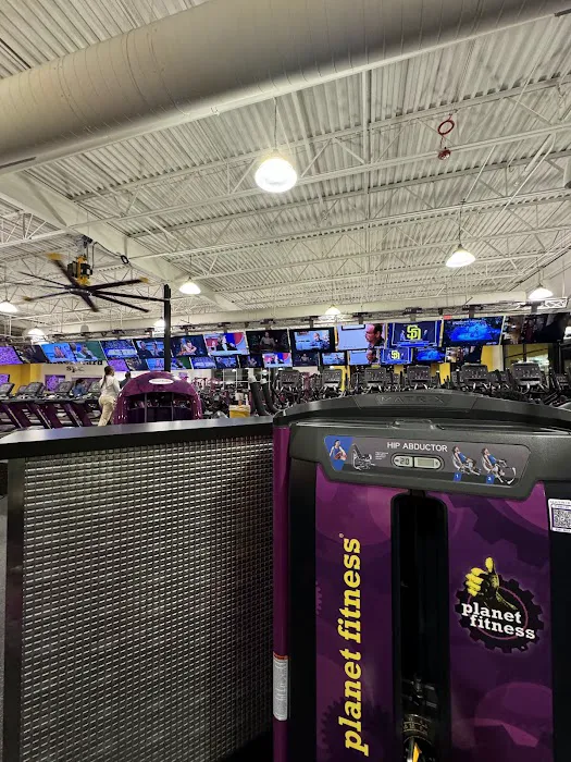 Planet Fitness Picture 10