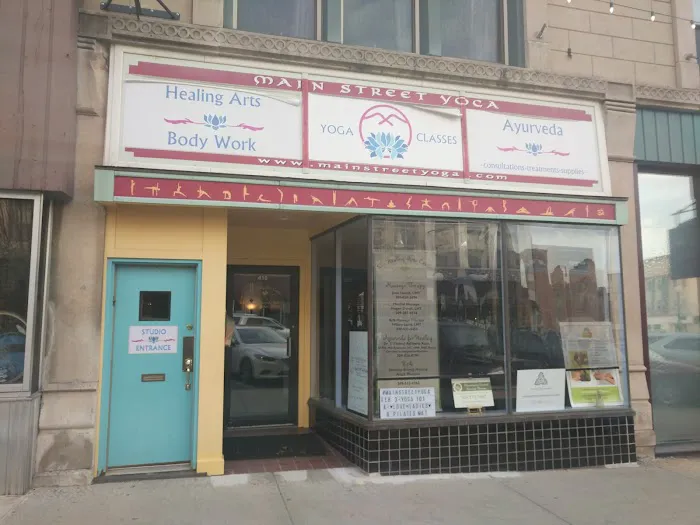 Main Street Yoga Studio Picture 7