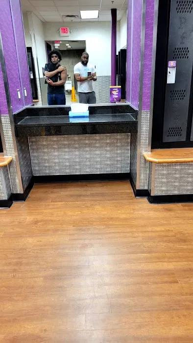 Planet Fitness Picture 9