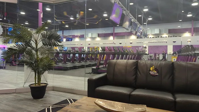 Planet Fitness Picture 6