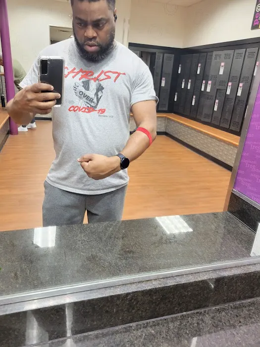 Planet Fitness Picture 7