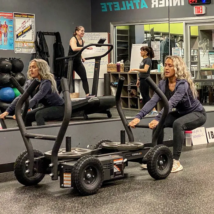 HIIT QUARTERS - Rochester Picture 5